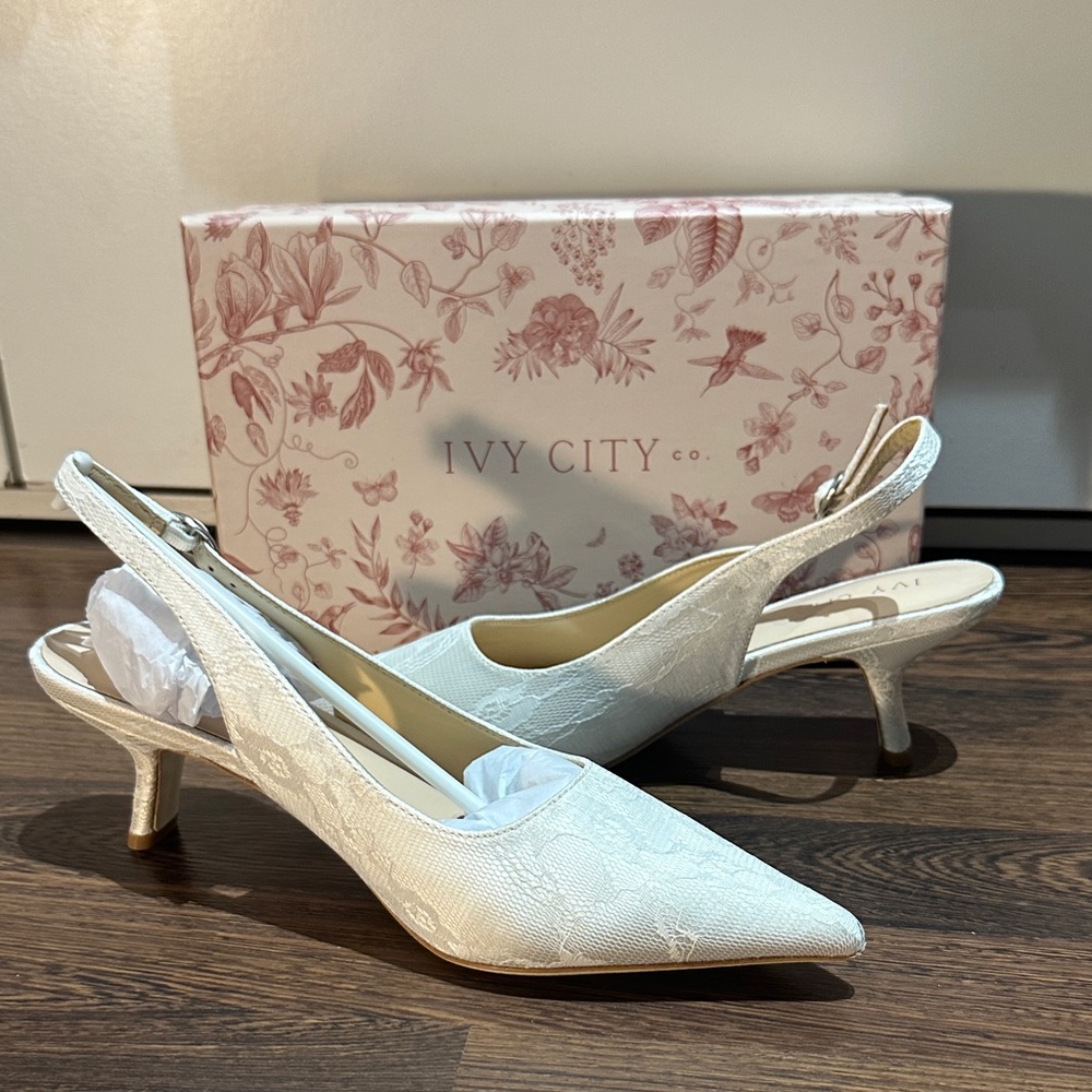 NWT Ivy City Co Cream Slingback Kitten Heels (8.5)